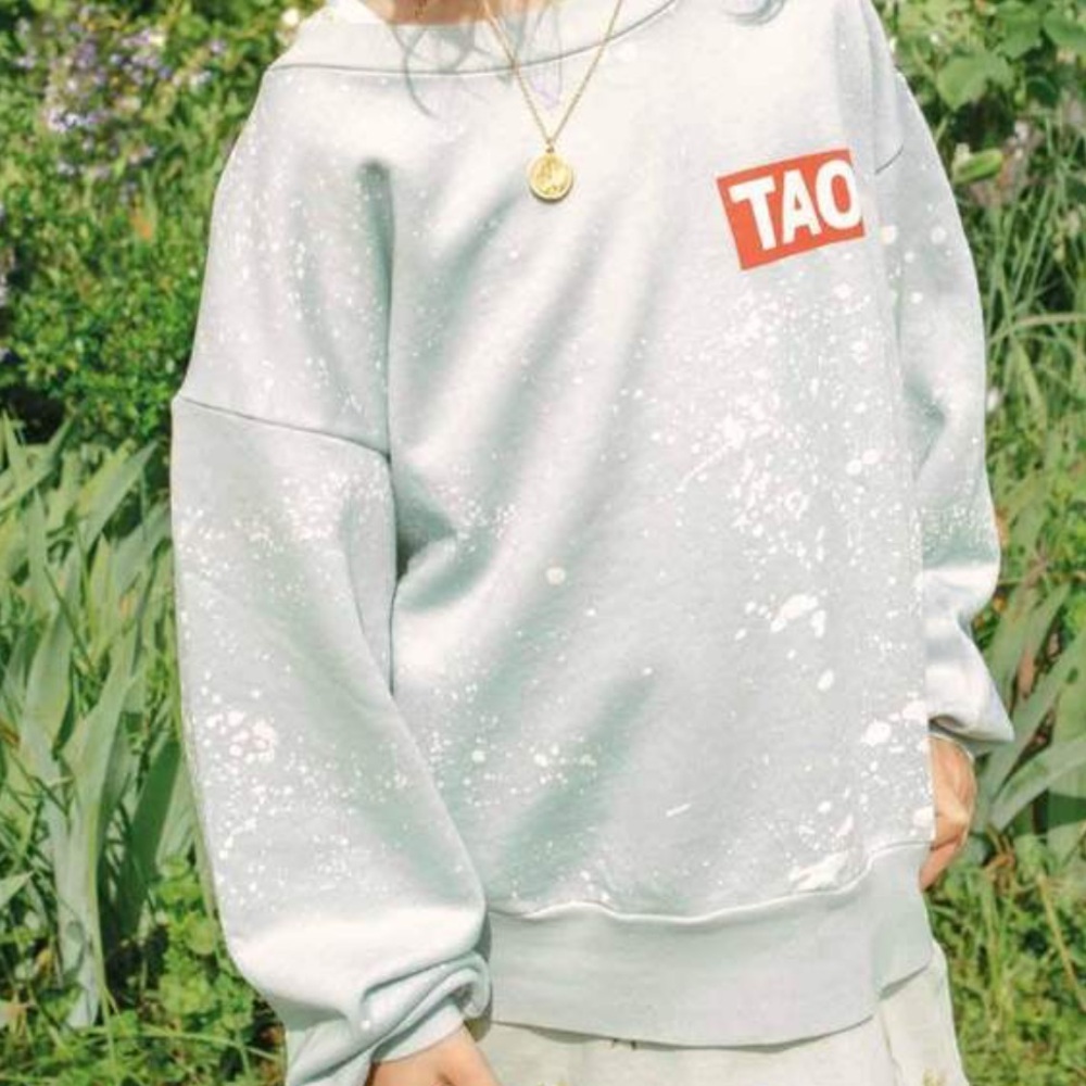 The Animals Observatory cotton sweatshirt. Kids size 6.